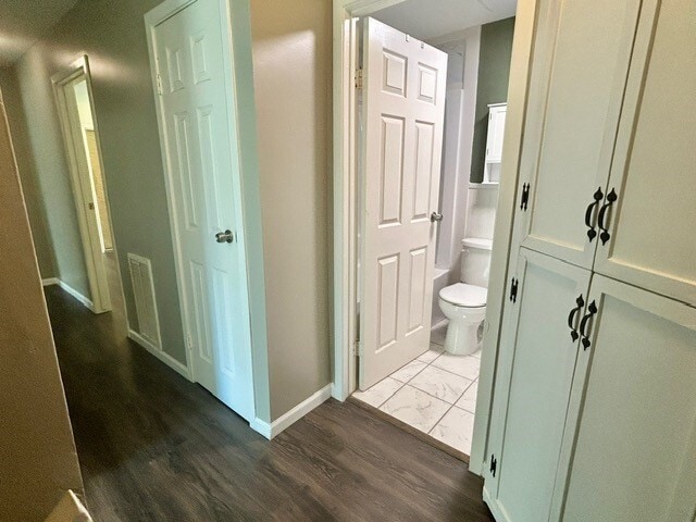 Building Photo - 2135 Lone Rock Dr