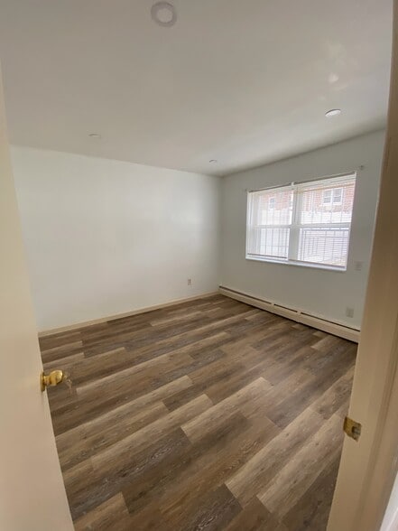 Building Photo - 8815 Pitkin Ave