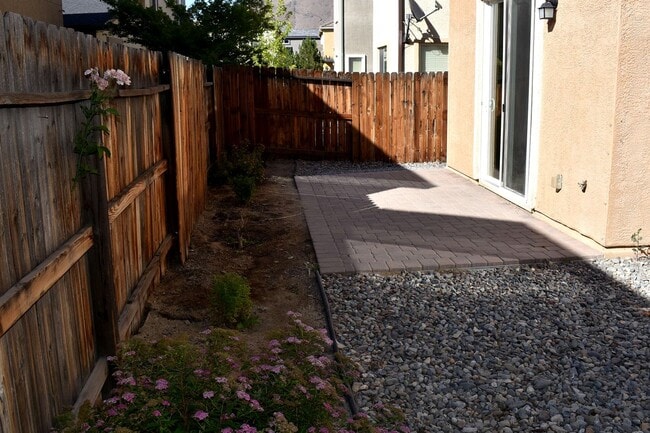 Building Photo - SE Reno - Damonte Ranch - 4 Beds 3 Baths