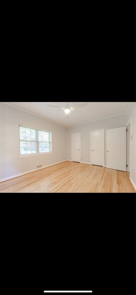 Building Photo - 430 Lindbergh Dr NE