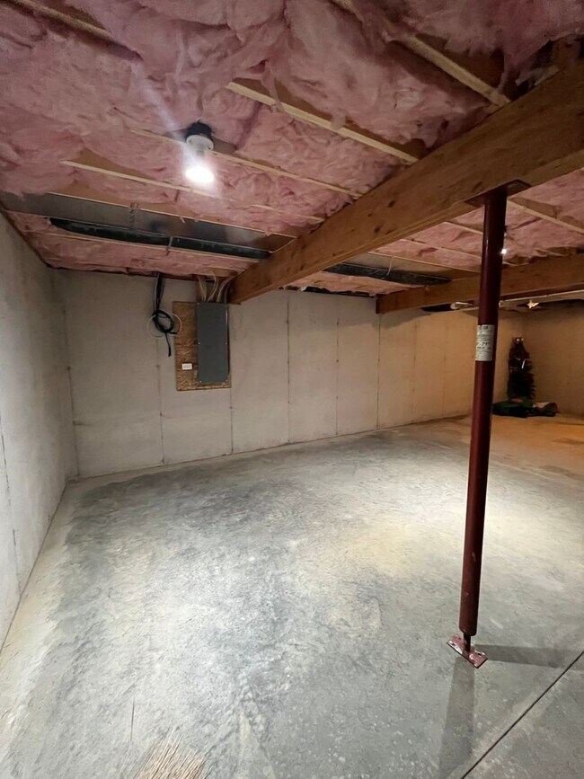Building Photo - 1106 Southwood Dr