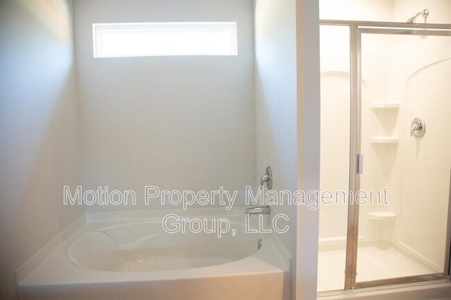 Building Photo - 19 Springwood Ln