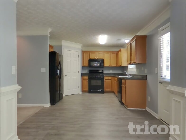 Building Photo - 220 Arbor Creek Dr