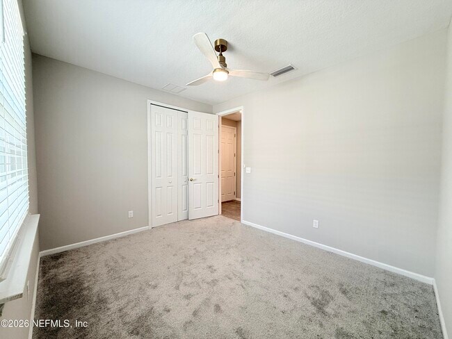 Building Photo - 878 Cedar Slough Dr
