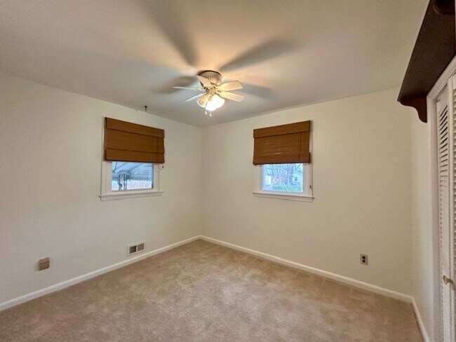 Building Photo - 1218 Oakland Terrace Rd