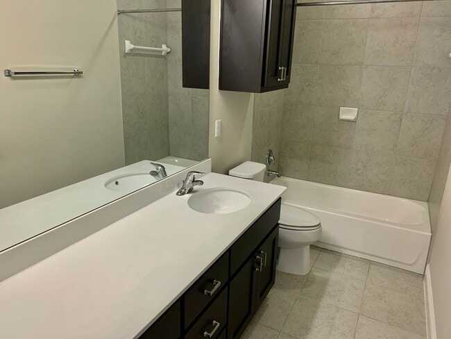 Building Photo - 15420 Iveans Way