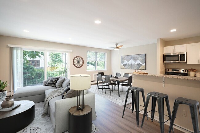 Sprawling Open Layout - Montgomery Pointe