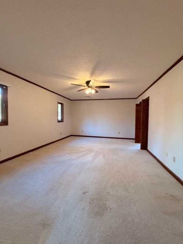 Building Photo - 250 Running Deer Rd