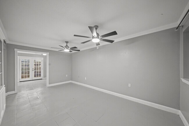 Building Photo - 4040 San Felipe St