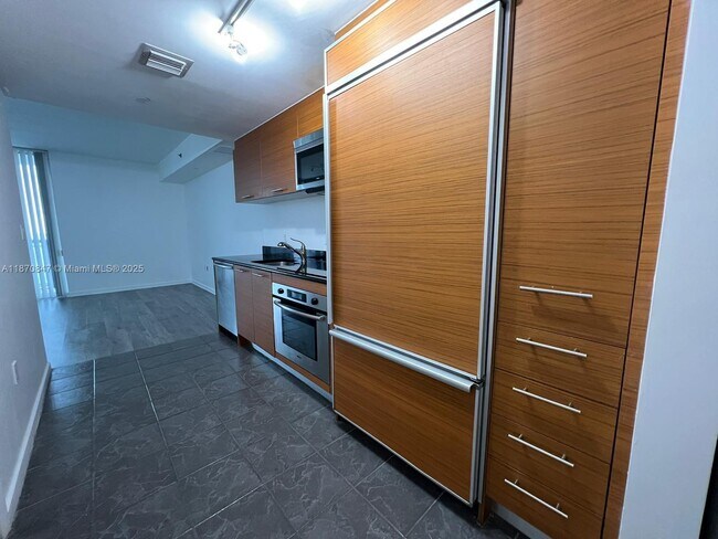 Building Photo - 50 Biscayne Blvd