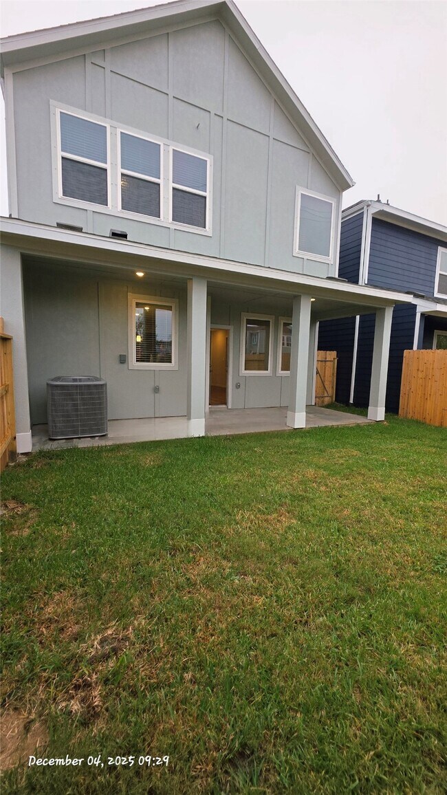 Building Photo - 2173 Bay Breeze Dr