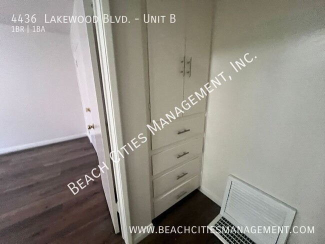Building Photo - 4436 Lakewood Blvd