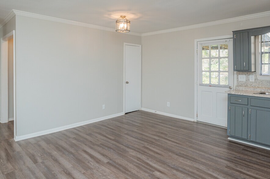 Building Photo - 54 Worthington Dr