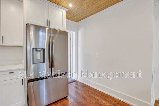 Building Photo - 1016 Seiler Ave