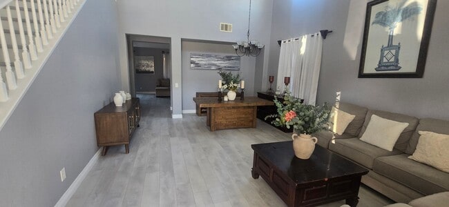 Building Photo - Beautiful Corner Home for Rent Sunnymead Ranch Location 3Bd/2.5Ba and BONUS ROOM