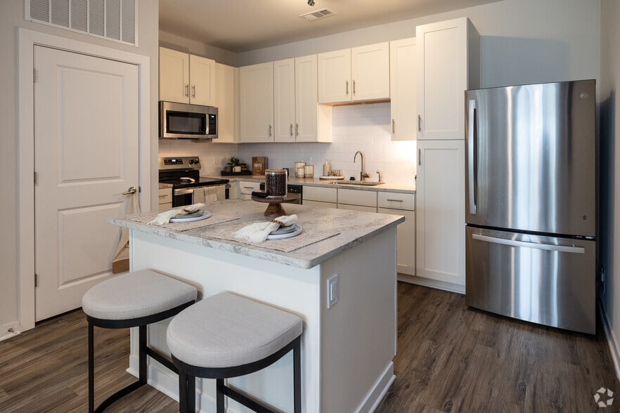 2BR, 2BA-1,155SF-Kitchen - Vintage Brunswick Apartments