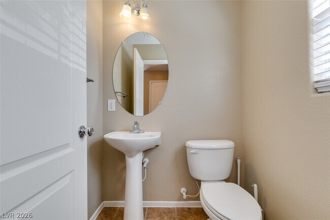 Building Photo - 1155 Paradise Garden Dr