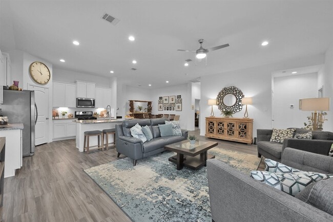 Building Photo - 942 Youth Water Rd