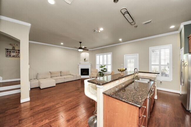 Building Photo - 10342 Solitaire Cir