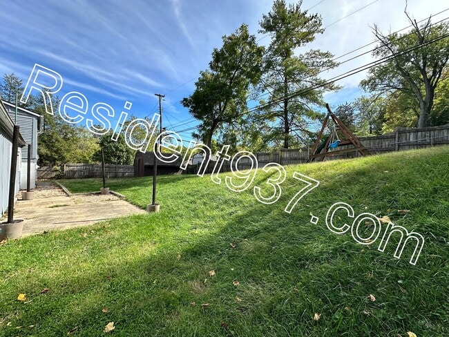 Building Photo - Updated 3 Bed home on cul-de-sac
