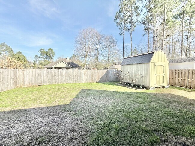 Building Photo - Spacious 3-Bedroom Home - Stonechase