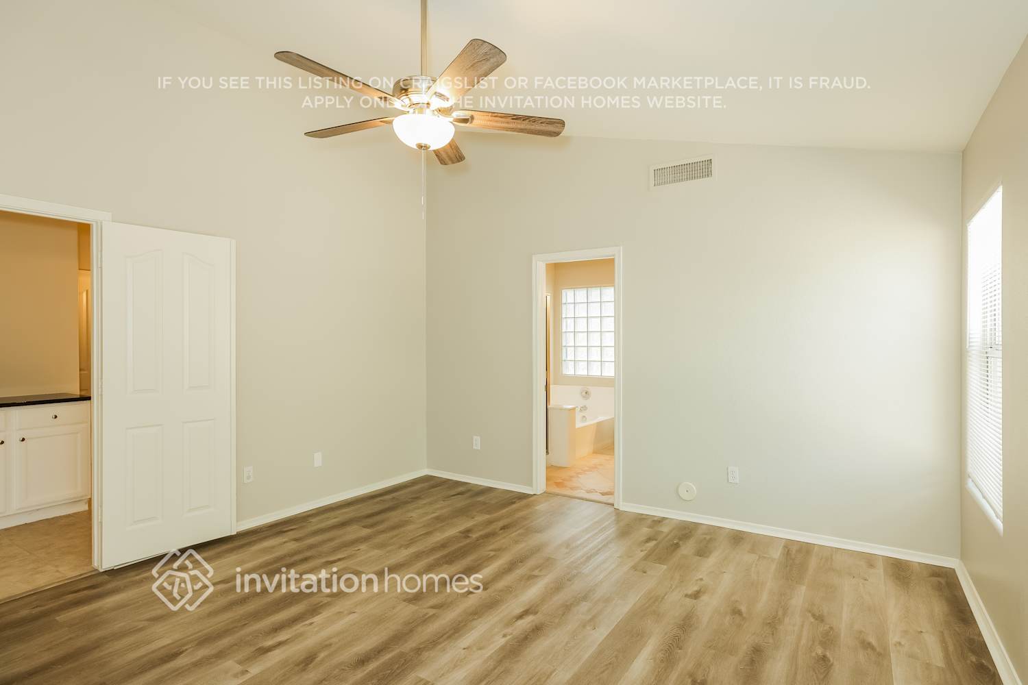 Building Photo - 4558 E Via Dona Rd