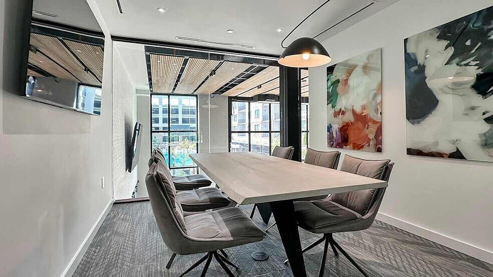 Building Photo - 2000 Aureum Dr