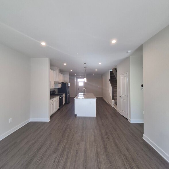 Primary Photo - 961 Swilken Bridge Rd