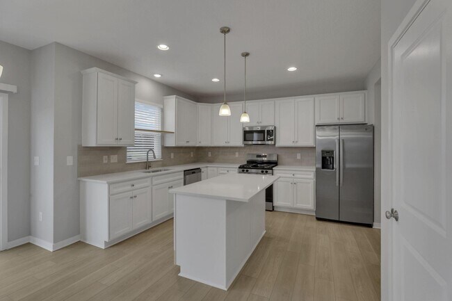 Building Photo - 3832 Old Glory Lp