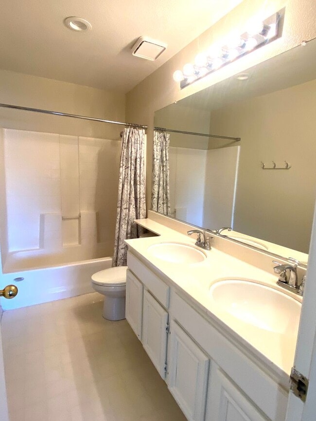 Building Photo - Reflections Home in Pleasanton – 3BR + Lof...