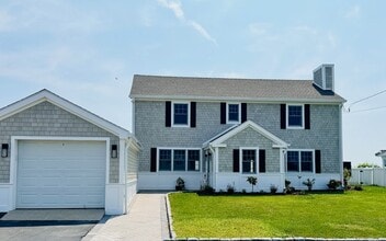 Building Photo - 18 Bel Aire Manor