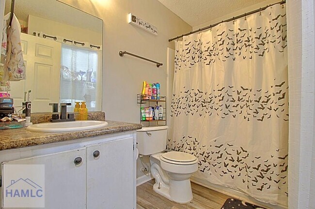 Building Photo - 1567 Pendleton Dr