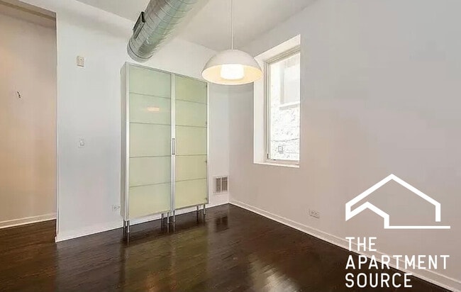 Building Photo - 913 N Honore St