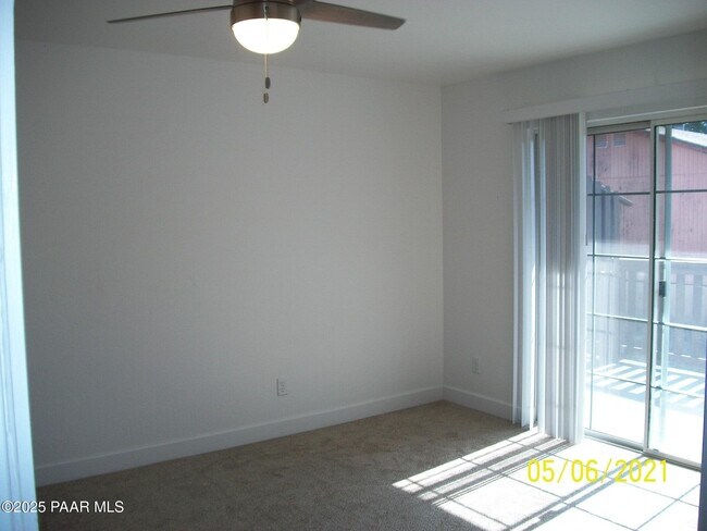 Building Photo - 5270 Diamond Dr