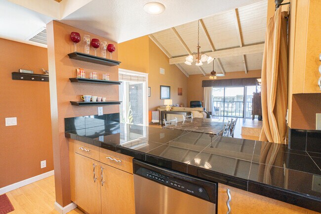 Building Photo - 46631 Arapahoe Cir