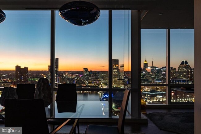 Building Photo - 300 International Drive