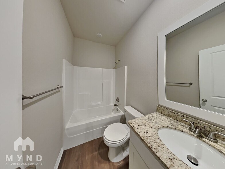 Building Photo - 421 Citation St