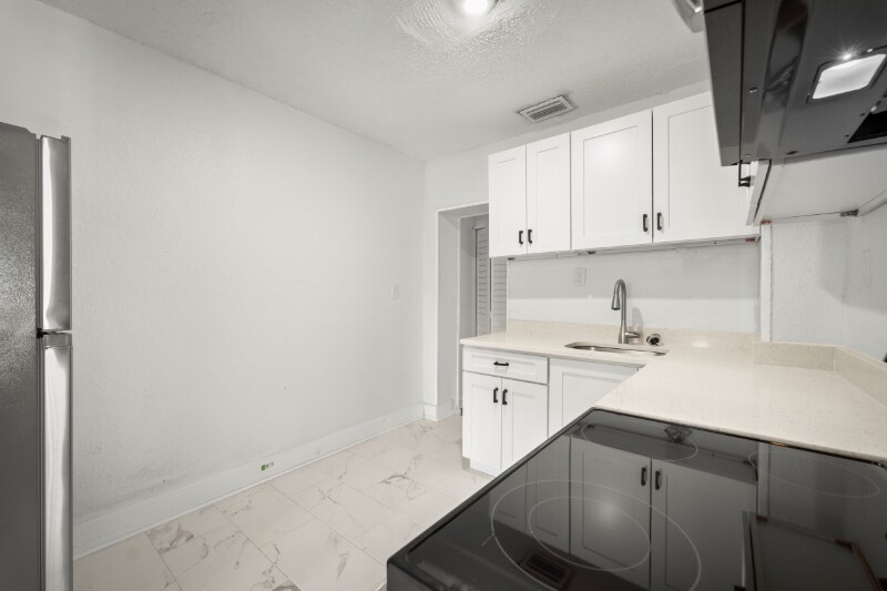 Building Photo - 3524 Boulevard