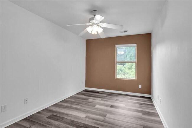 Building Photo - 2827 Creek Bottom Ct