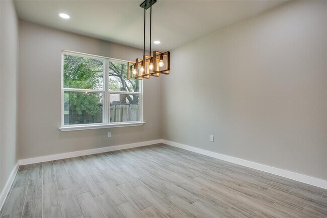 Building Photo - 517 Dusty Leather Ct