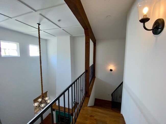 Building Photo - 1414 N Harper Ave