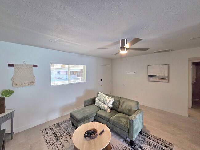 Building Photo - 7814 E Heatherbrae Ave