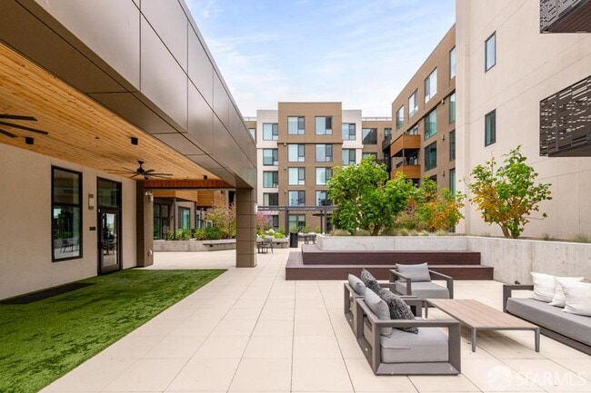 Building Photo - 260 Brooklyn Basin Wy