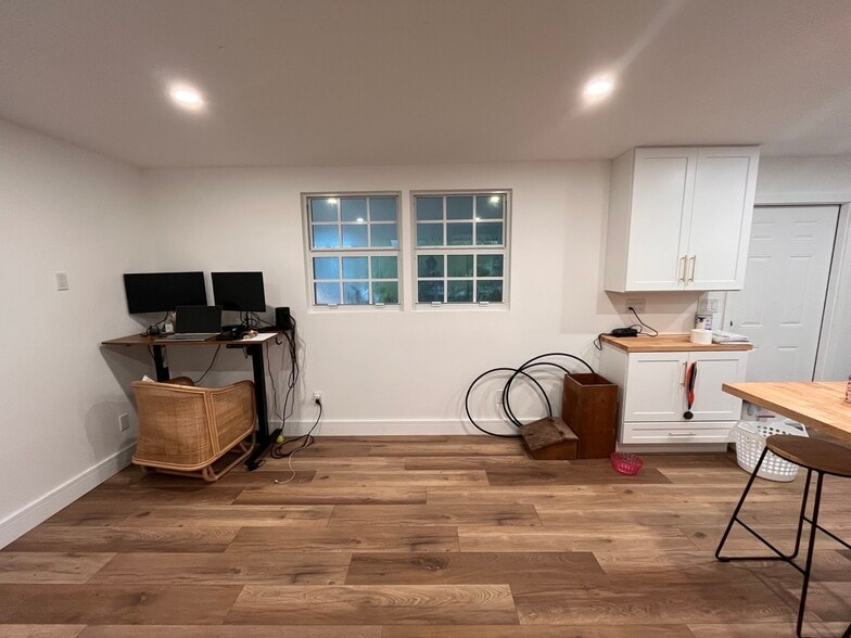 studio - 817 Ridgewood Dr