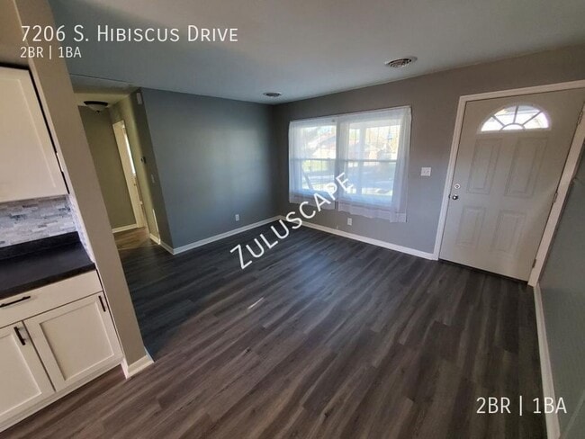 Building Photo - 7206 S Hibiscus Dr