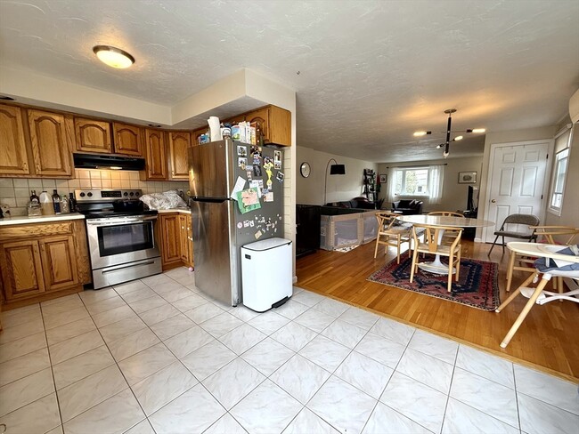 Building Photo - 43 Edenfield Ave