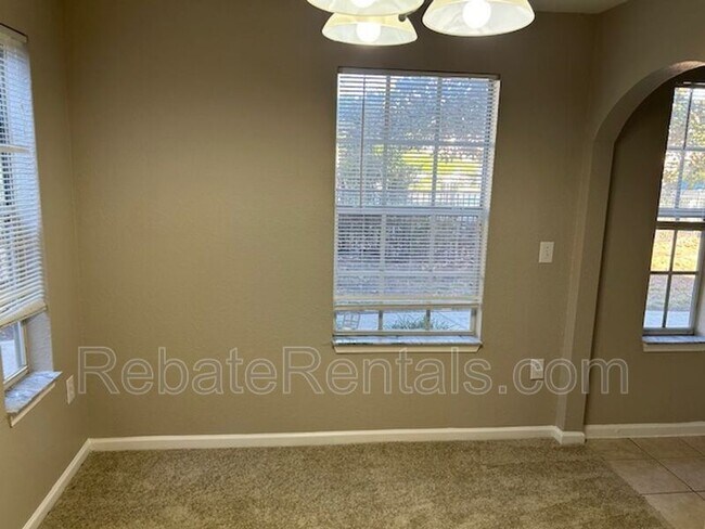 Building Photo - 10075 Gate Pkwy N