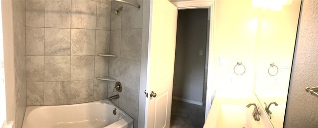 Building Photo - 10407 Wittet Ct