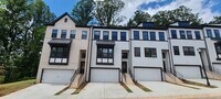 Building Photo - 4560 Mikajack Dr SE