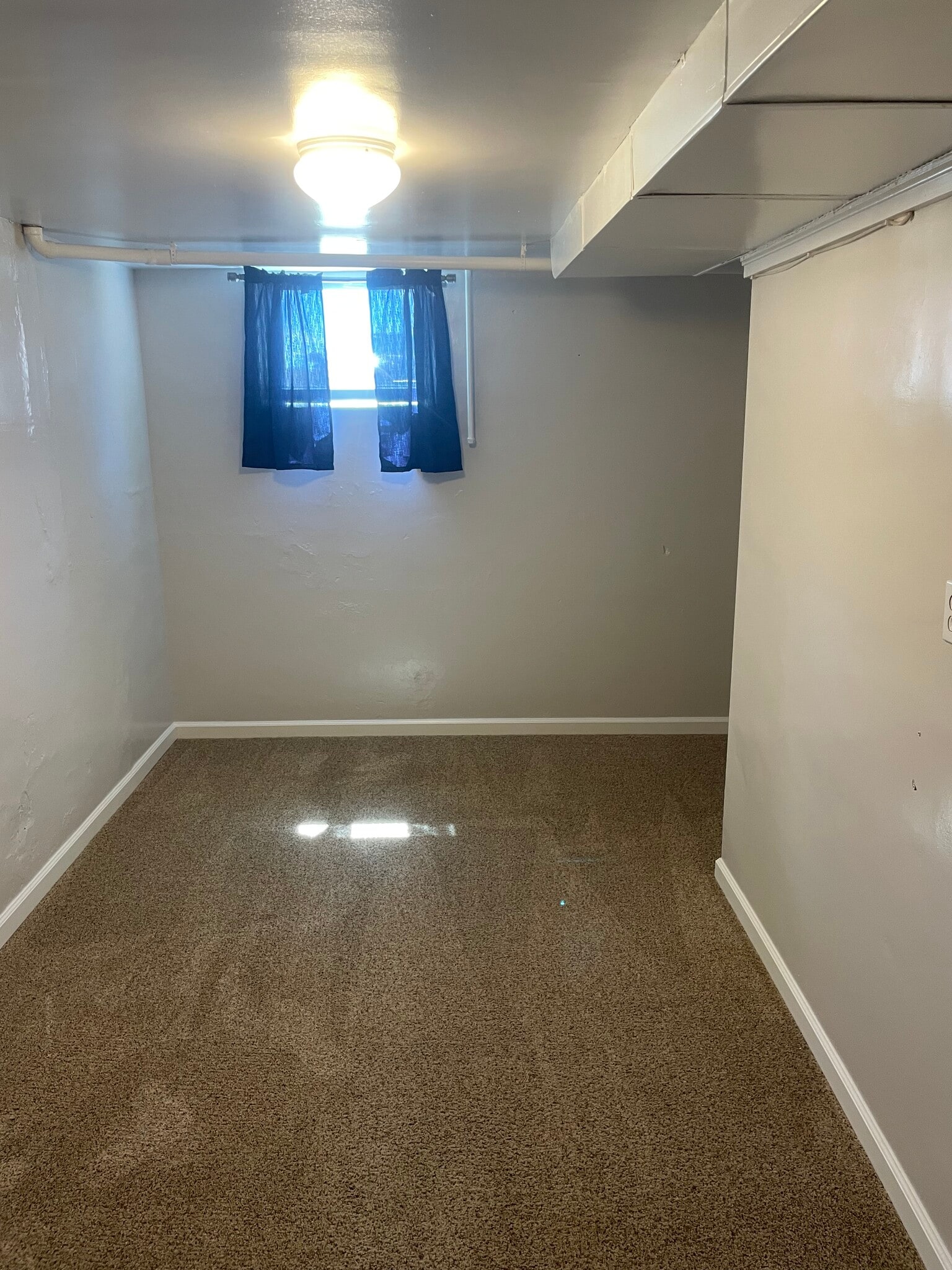 bonus room - 108 W 17th St
